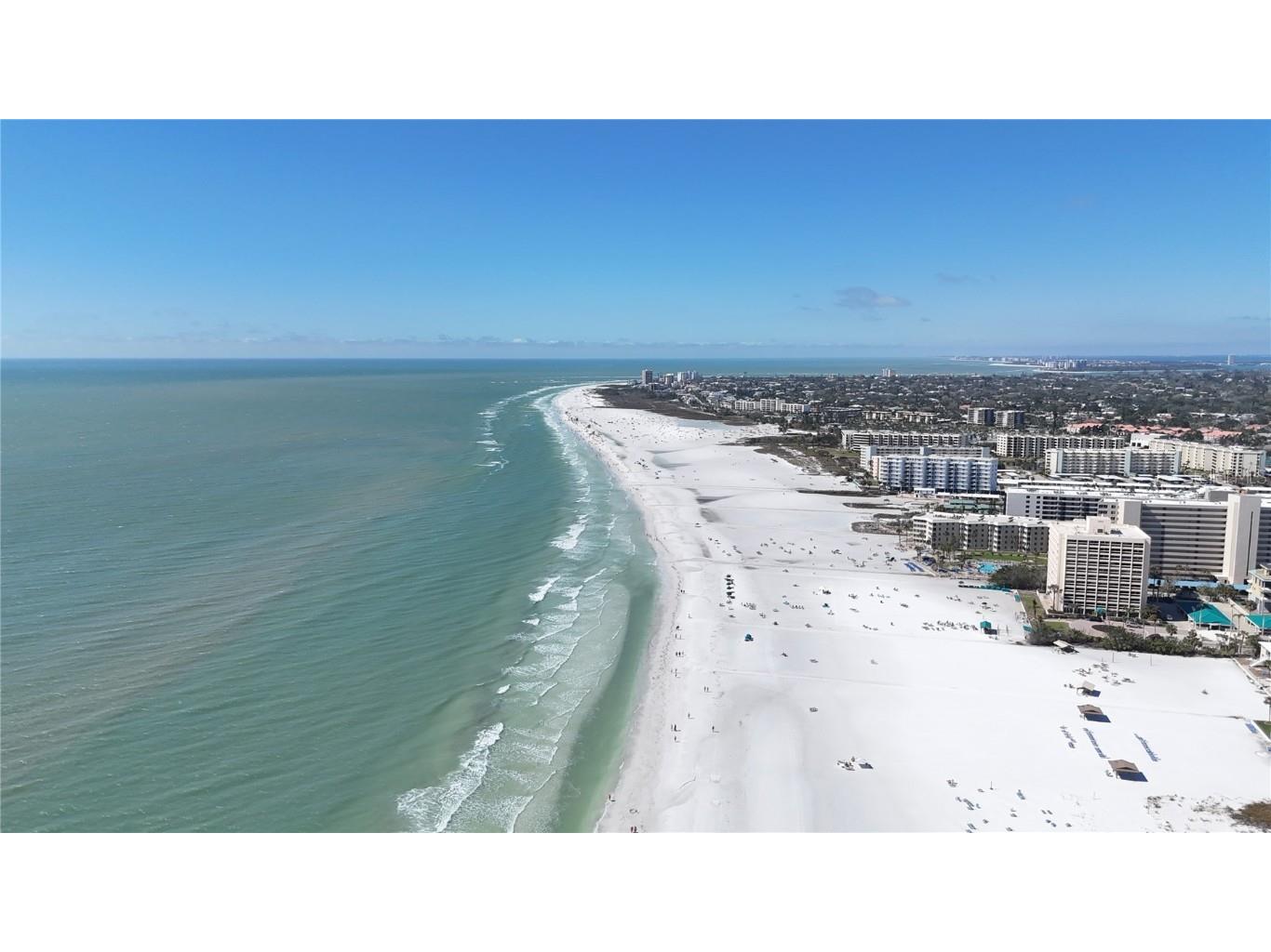 635 Tropical Circle Sarasota FL 34242 A4668594 image77