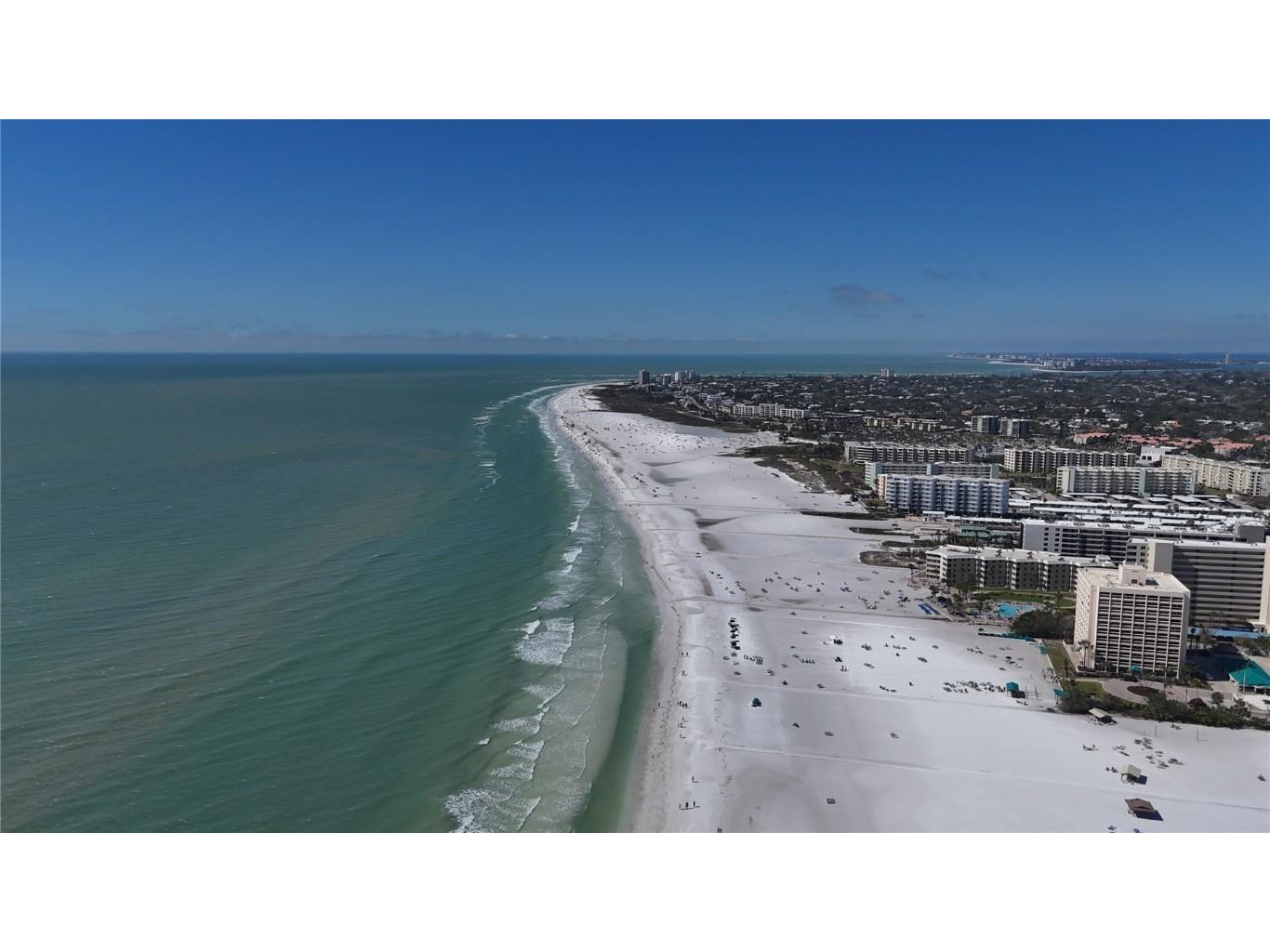 635 Tropical Circle Sarasota FL 34242 A4668594 image79