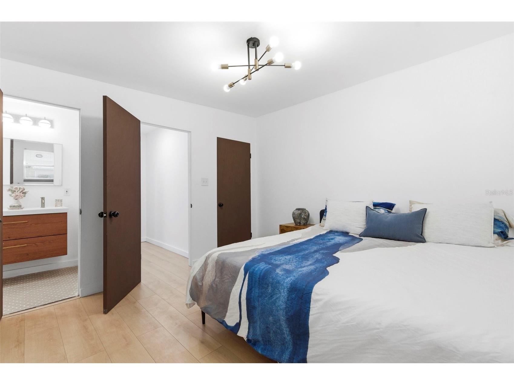 6350 Hampton Drive N Saint Petersburg FL 33710 TB8510169 image37