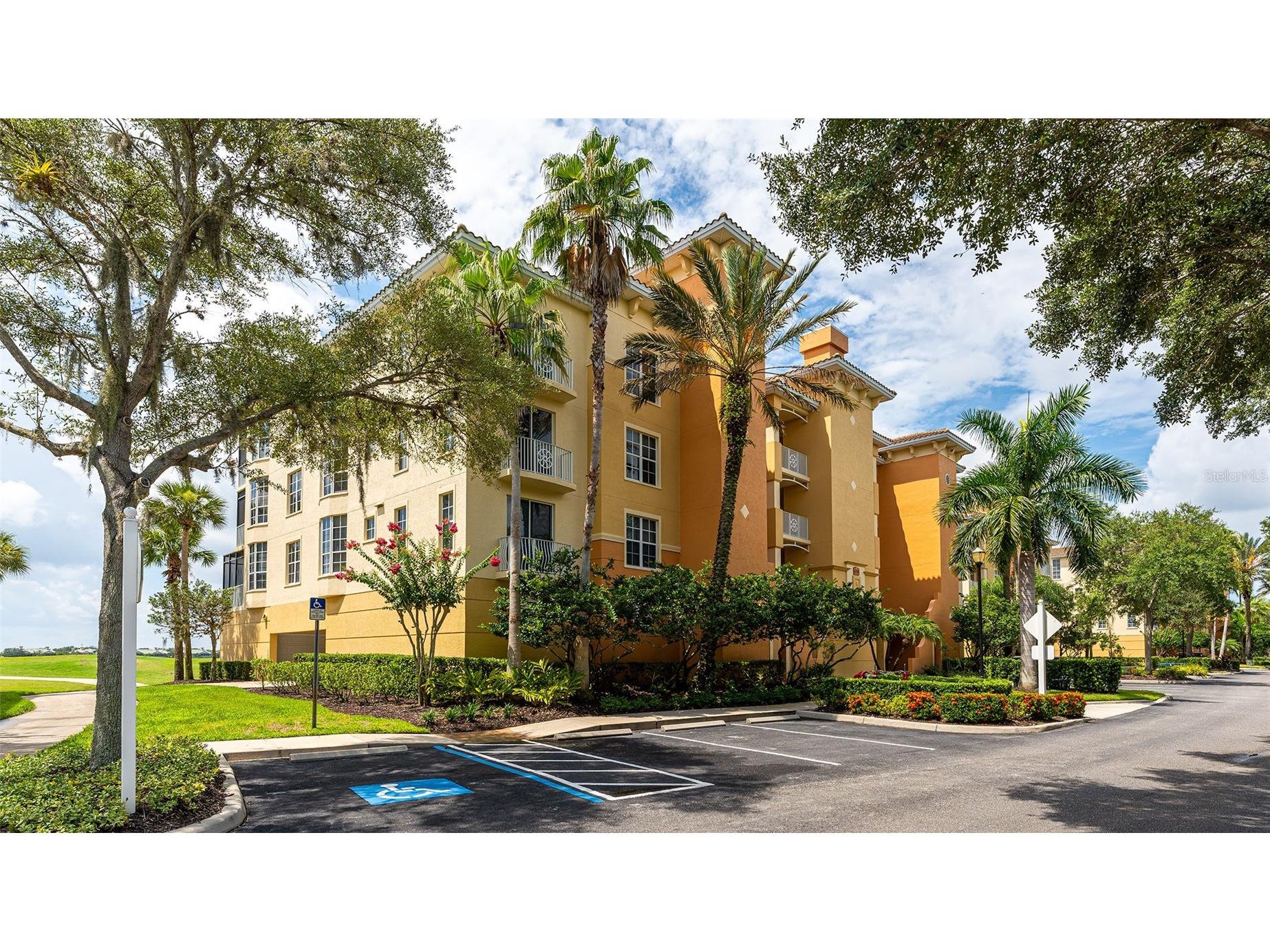 6350 Watercrest Way #402 Lakewood Ranch FL 34202 A4687219 image3