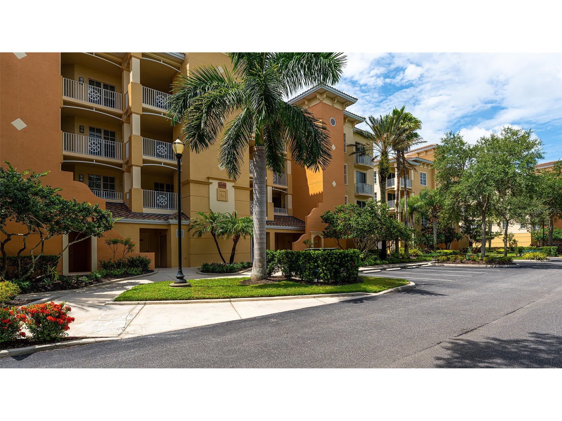 6350 Watercrest Way #402 Lakewood Ranch FL 34202 A4687219 image4