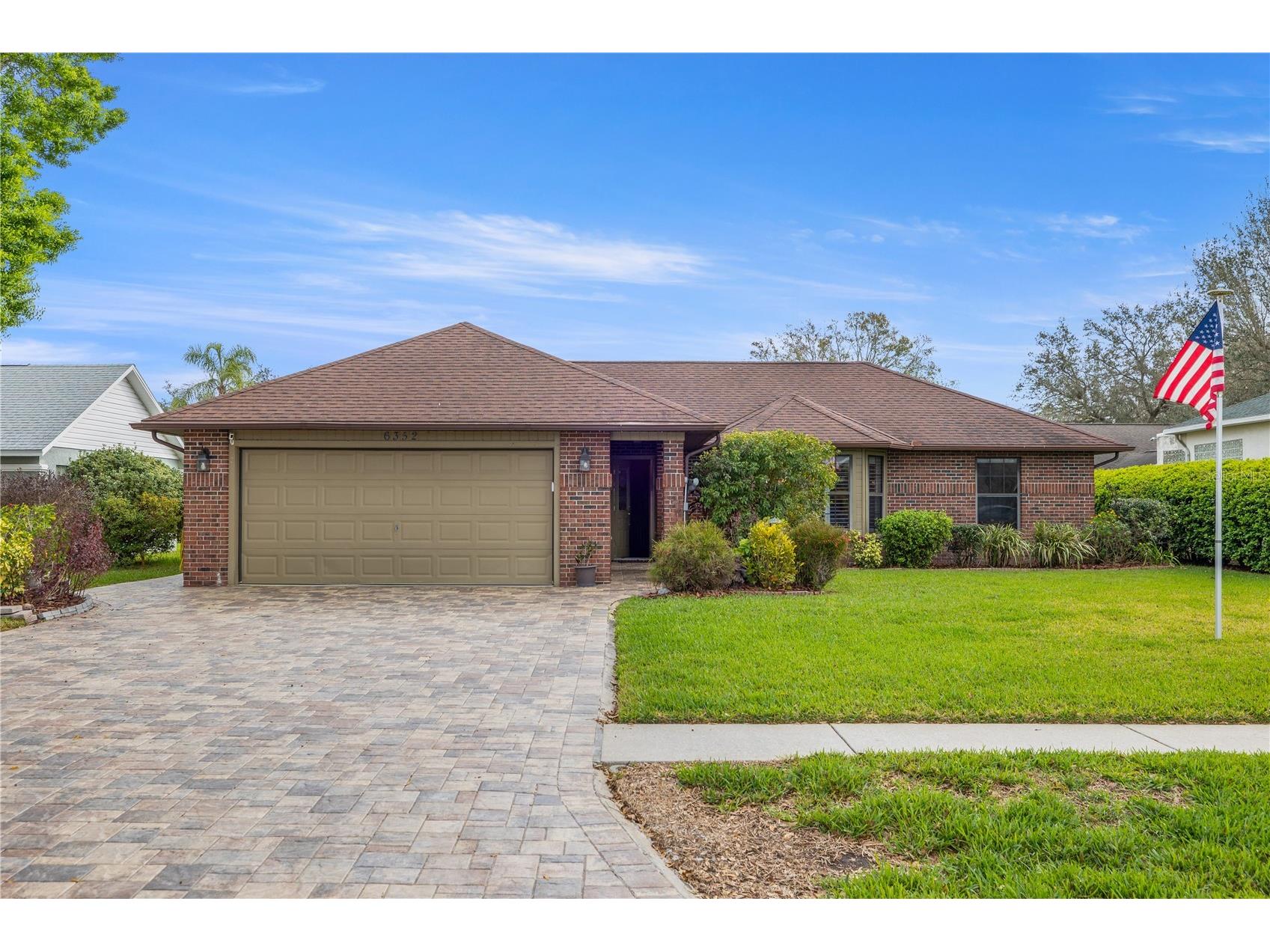 6352 Huntington Drive Zephyrhills FL 33542 TB8520745 image1