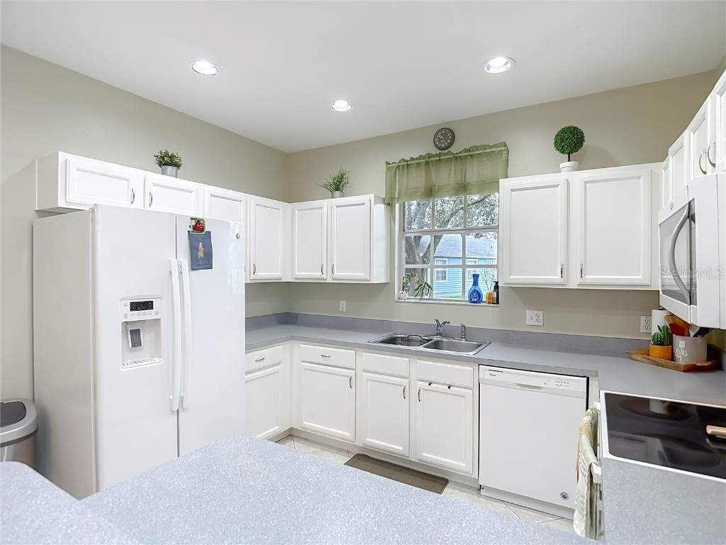 6353 Ashville Drive Zephyrhills FL 33542 TB8443007 image12