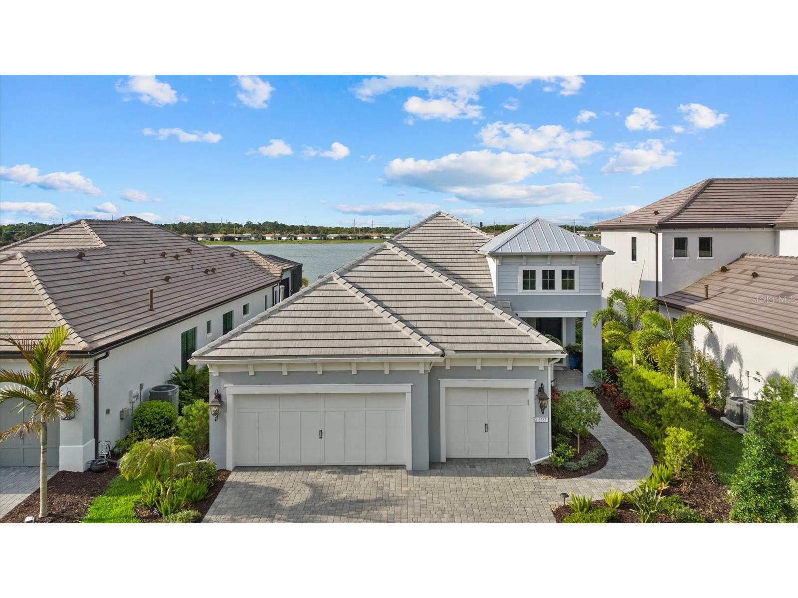 6353 Isla Del Ray Avenue Sarasota FL 34240 - BLUE HERRON LAKE A4685744 image1