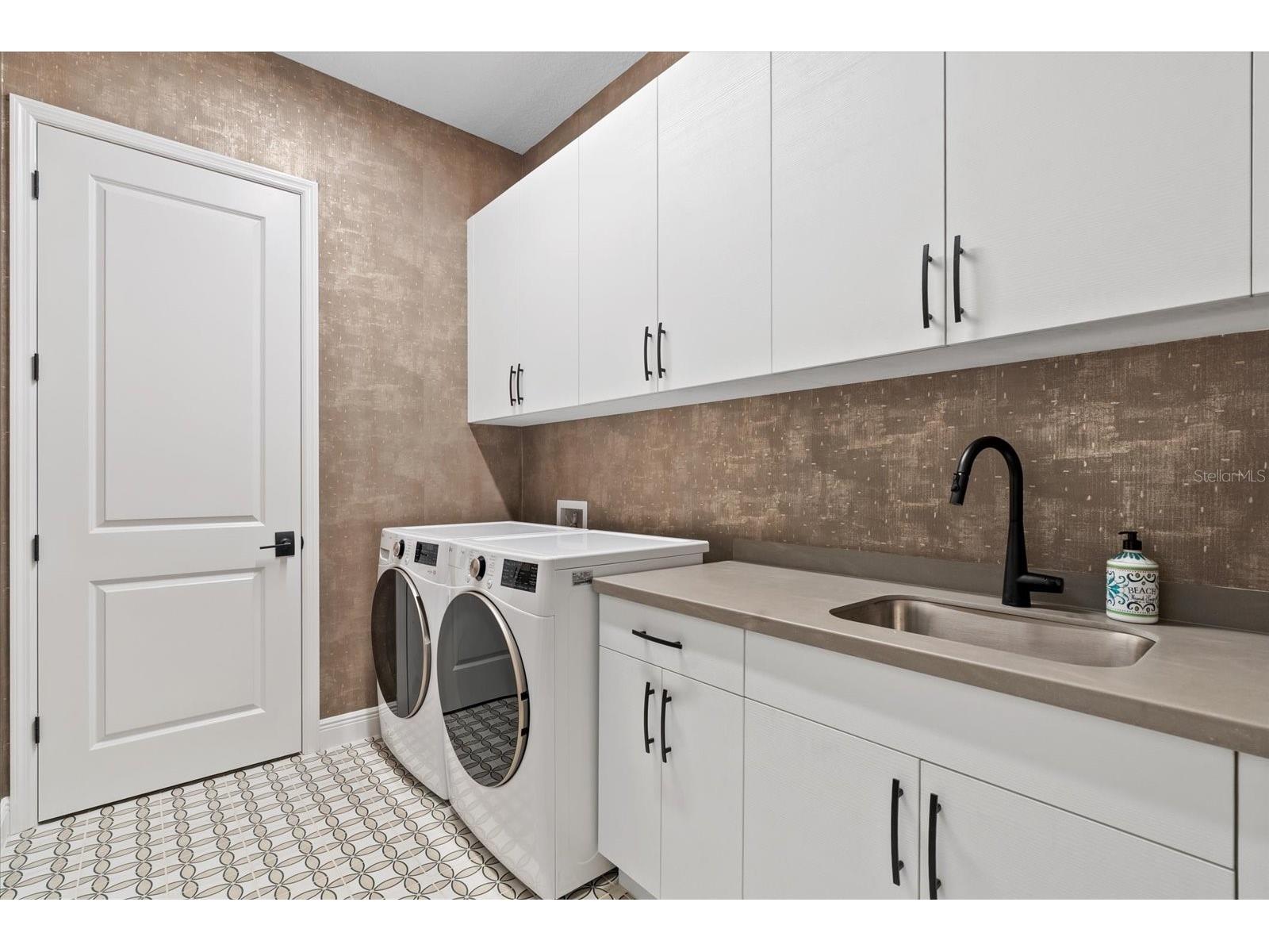 6353 Isla Del Ray Avenue Sarasota FL 34240 - BLUE HERRON LAKE A4685744 image33