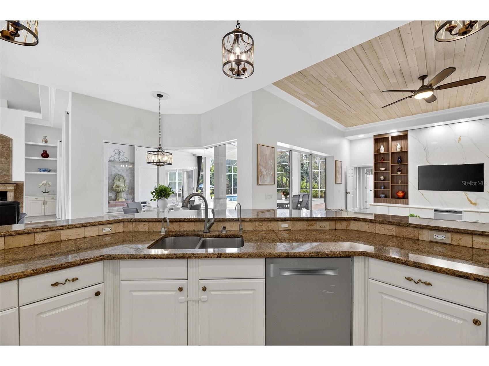 6353 W Maclaurin Drive Tampa FL 33647 TB8507787 image25
