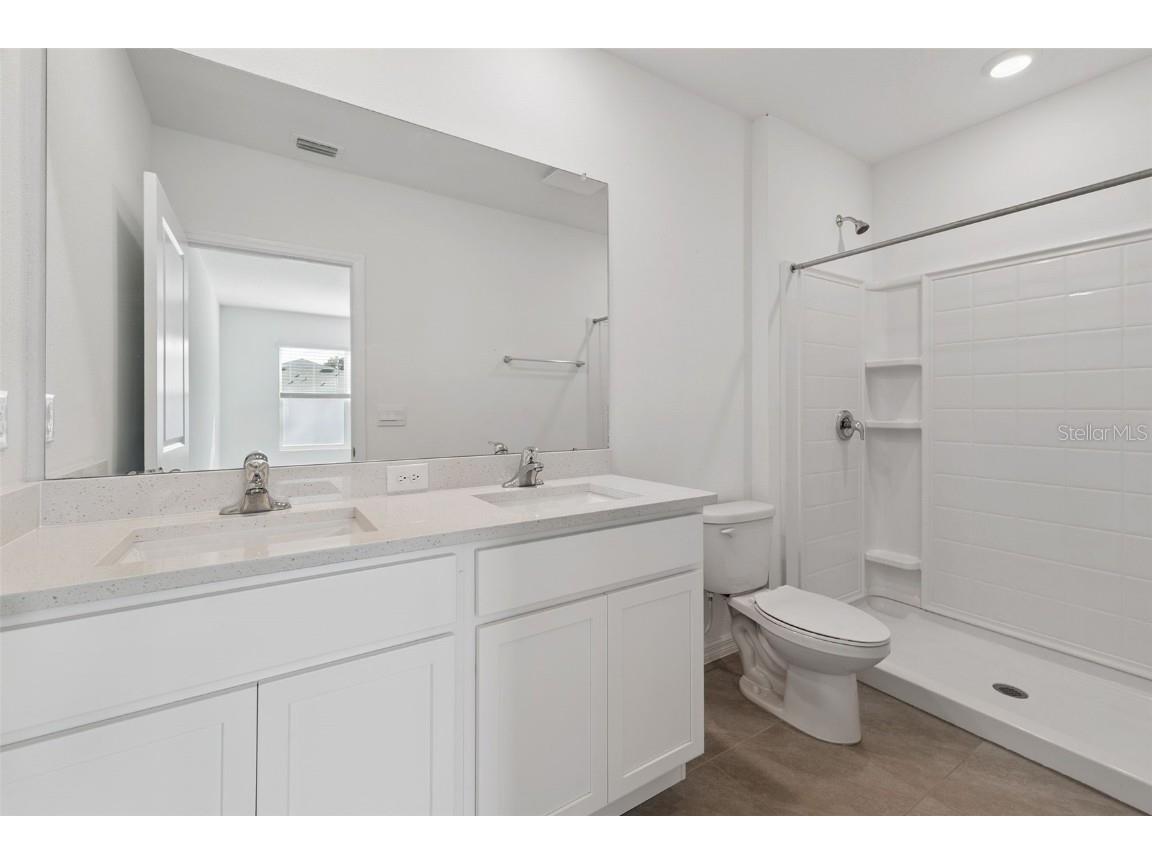 6356 Sophie Oaks Court Tampa FL 33610 O6365570 image18