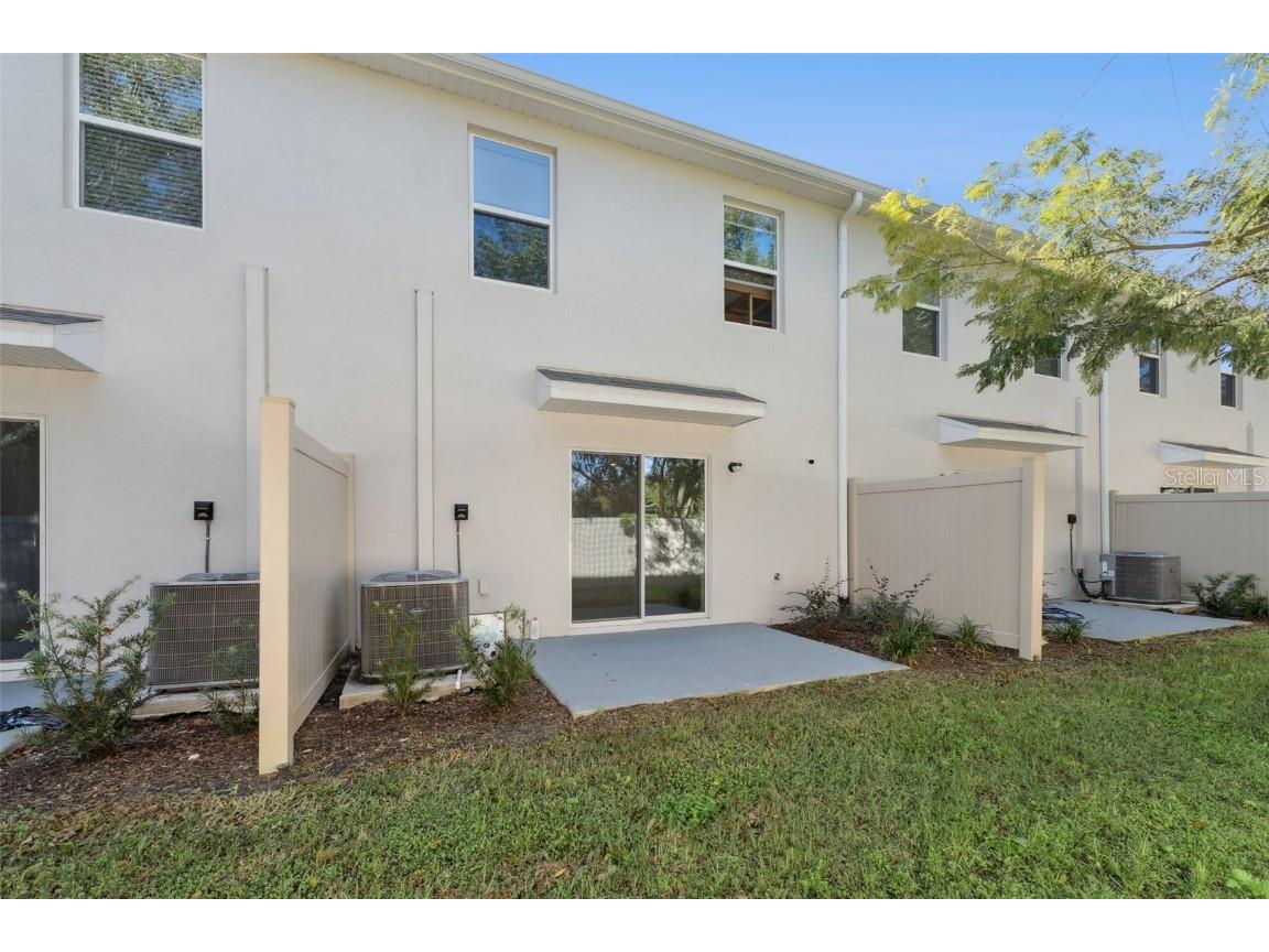 6356 Sophie Oaks Court Tampa FL 33610 O6365570 image20