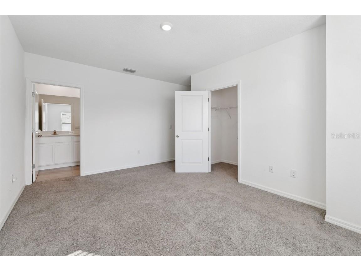 6356 Sophie Oaks Court Tampa FL 33610 O6365570 image6