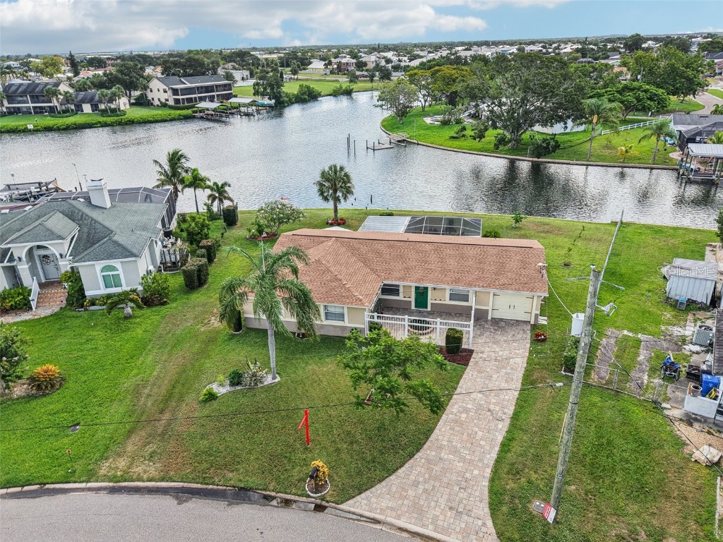 6357 Spanish Main Drive Apollo Beach FL 33572 - APOLLO BEACH CANAL TB8368350 image1