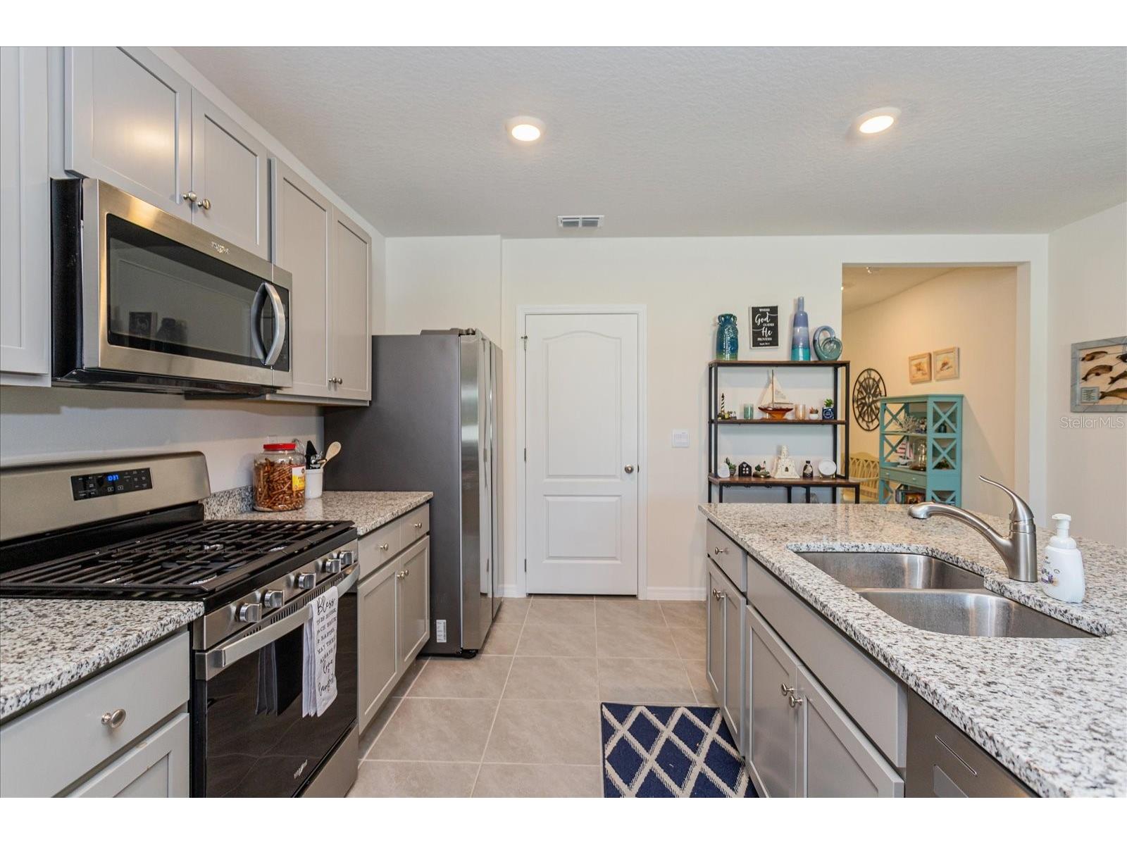 6358 Sanders Grove Circle Okahumpka FL 34762 O6402542 image10
