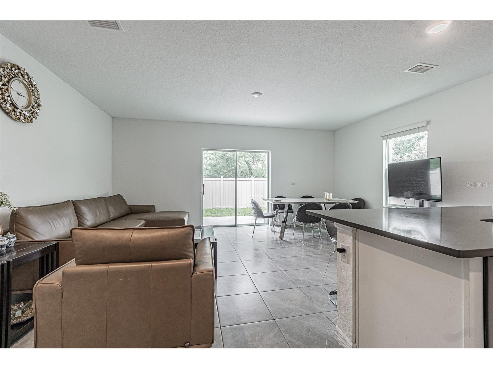 6358 Sophie Oaks Court Tampa FL 33610 TB8495850 image5