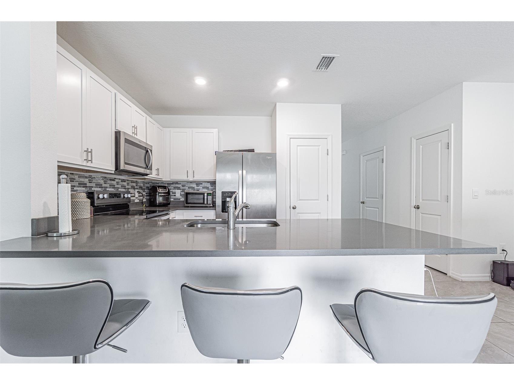 6358 Sophie Oaks Court Tampa FL 33610 TB8495850 image6