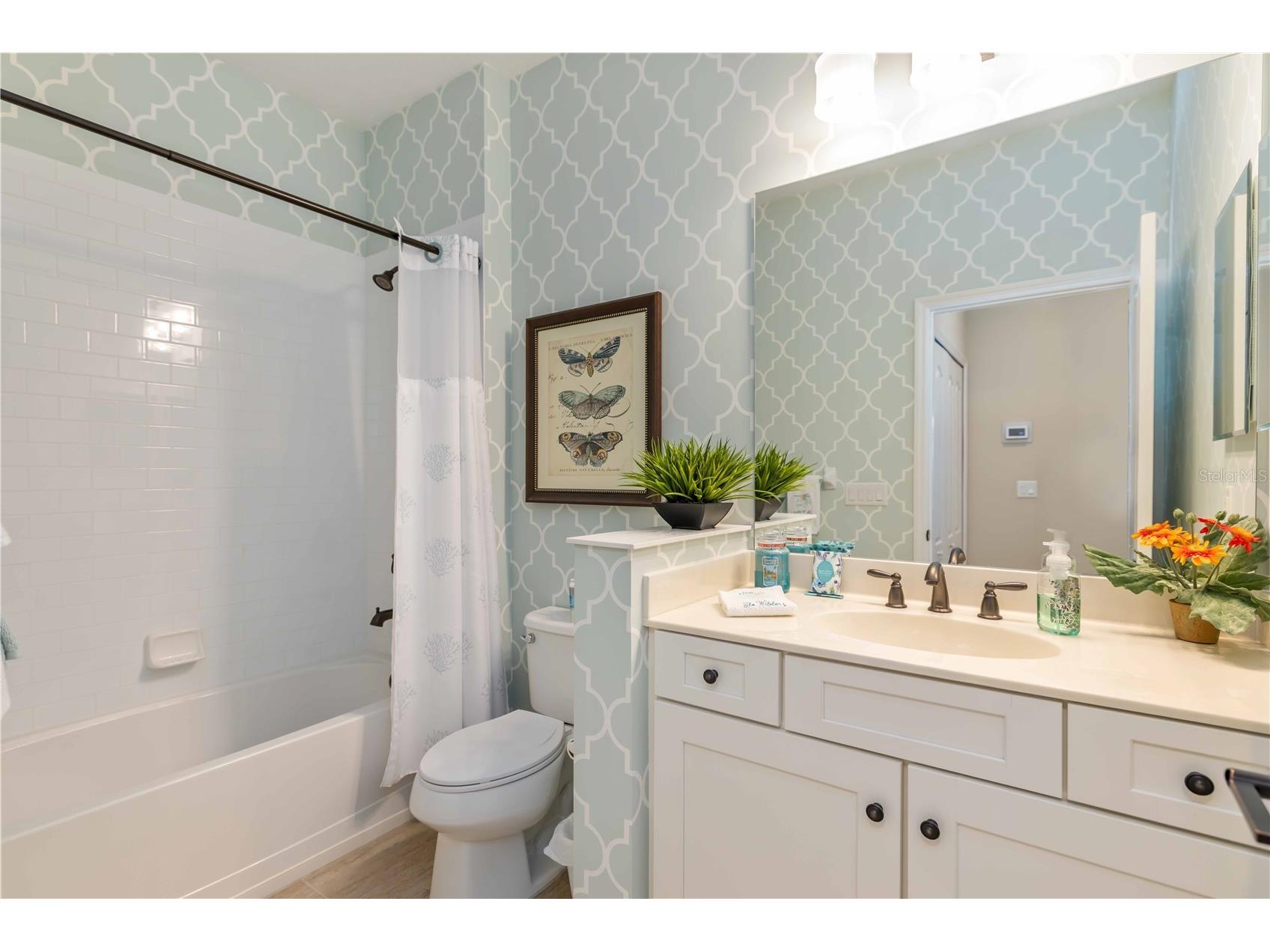 6359 Positano Court Sarasota FL 34243 A4679842 image15
