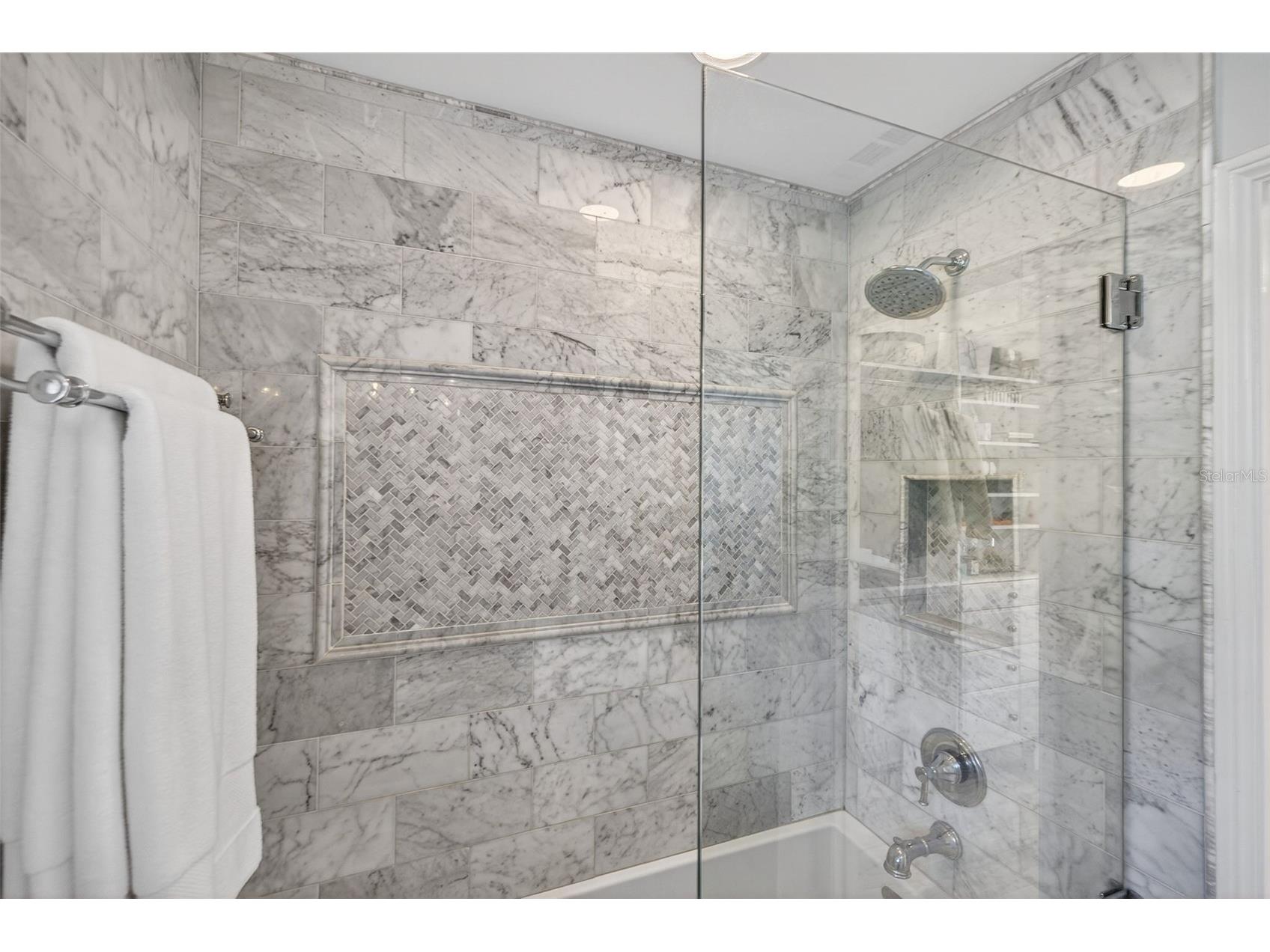 636 15th Avenue NE Saint Petersburg FL 33704 TB8497639 image32