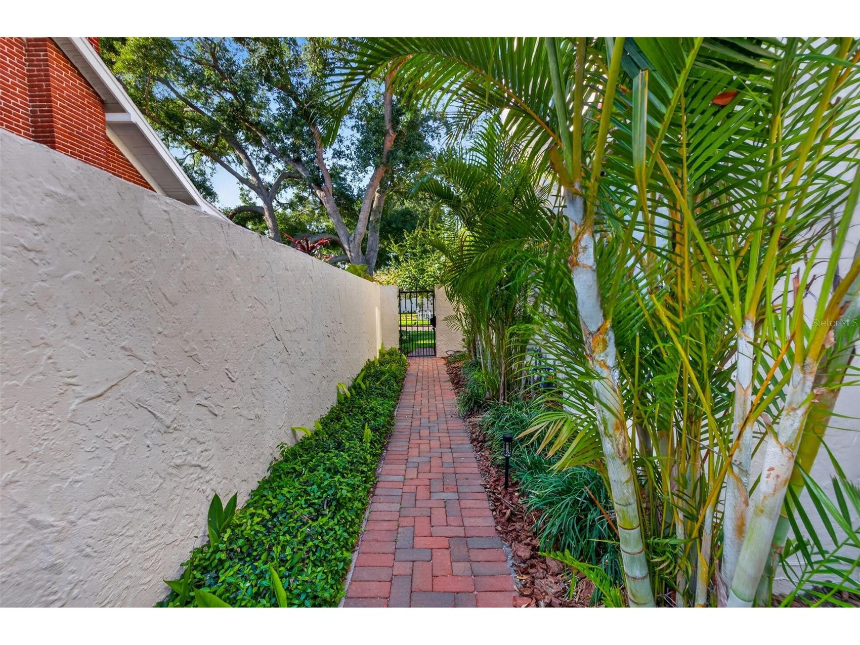 636 15th Avenue NE Saint Petersburg FL 33704 TB8497639 image52