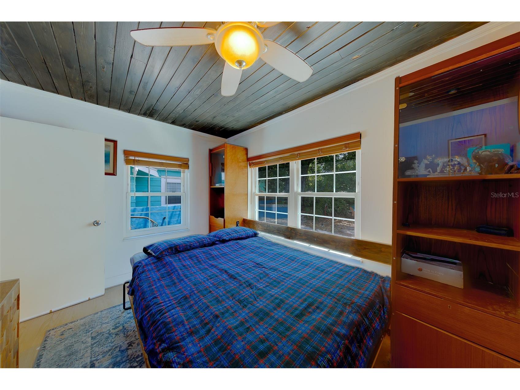 636 37th Avenue S Saint Petersburg FL 33705 TB8494865 image17