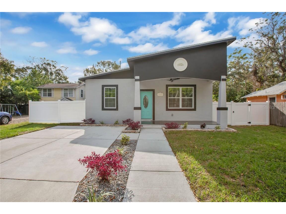 636 Hickman Court S Saint Petersburg FL 33705 U8225826 image1