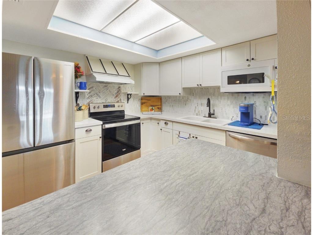 636 Midway Drive #A Ocala FL 34472 - JADE LAKE OM710508 image8