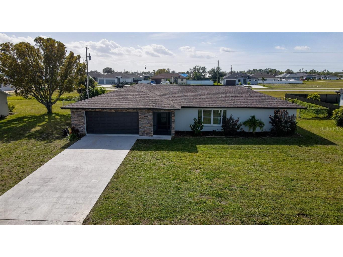 636 NE 7th Terrace Cape Coral FL 33909 C7485561 image1