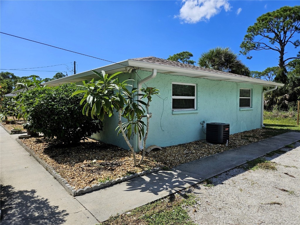 636 Olive Street #A Englewood FL 34223 N6128931 image1