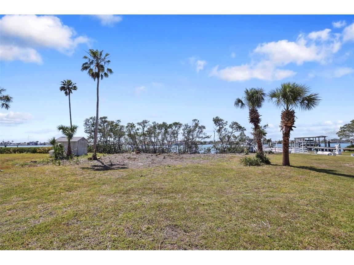 636 Sunset Drive S Saint Petersburg FL 33707 TB8372092 image2