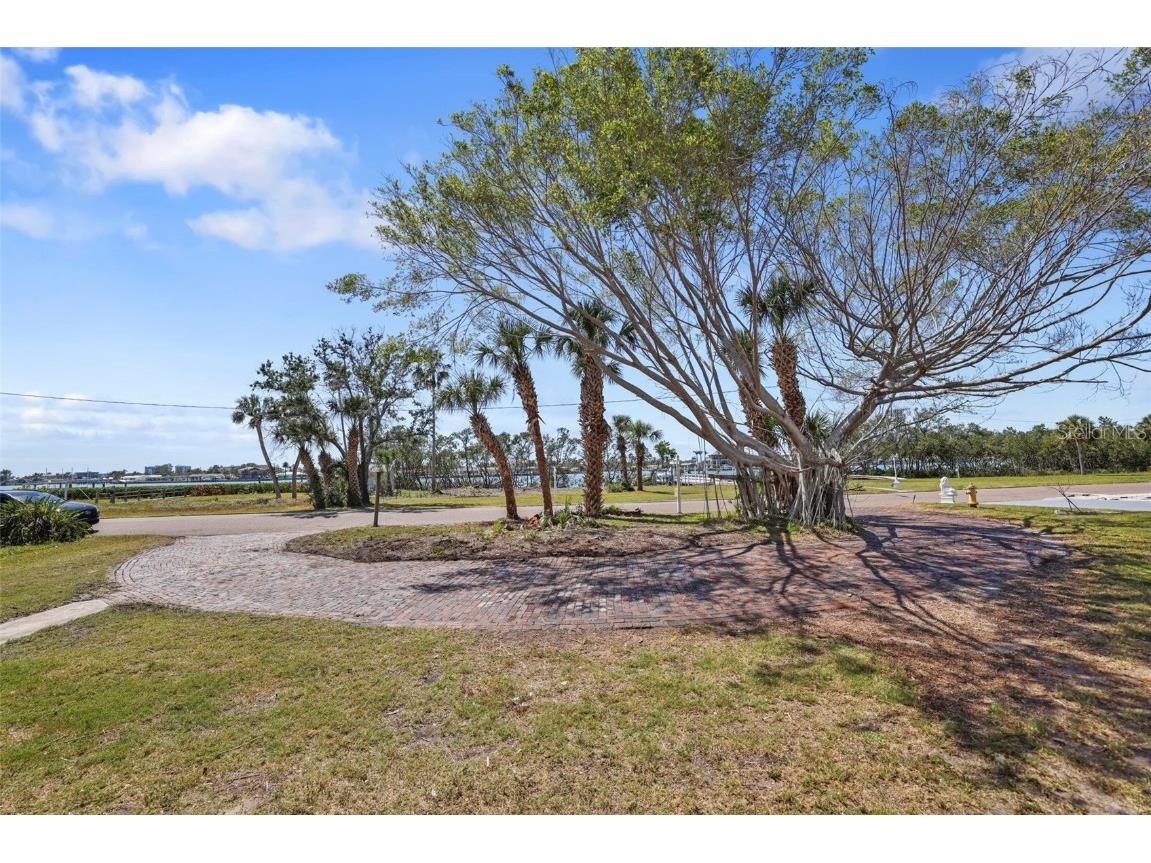 636 Sunset Drive S Saint Petersburg FL 33707 TB8372092 image21