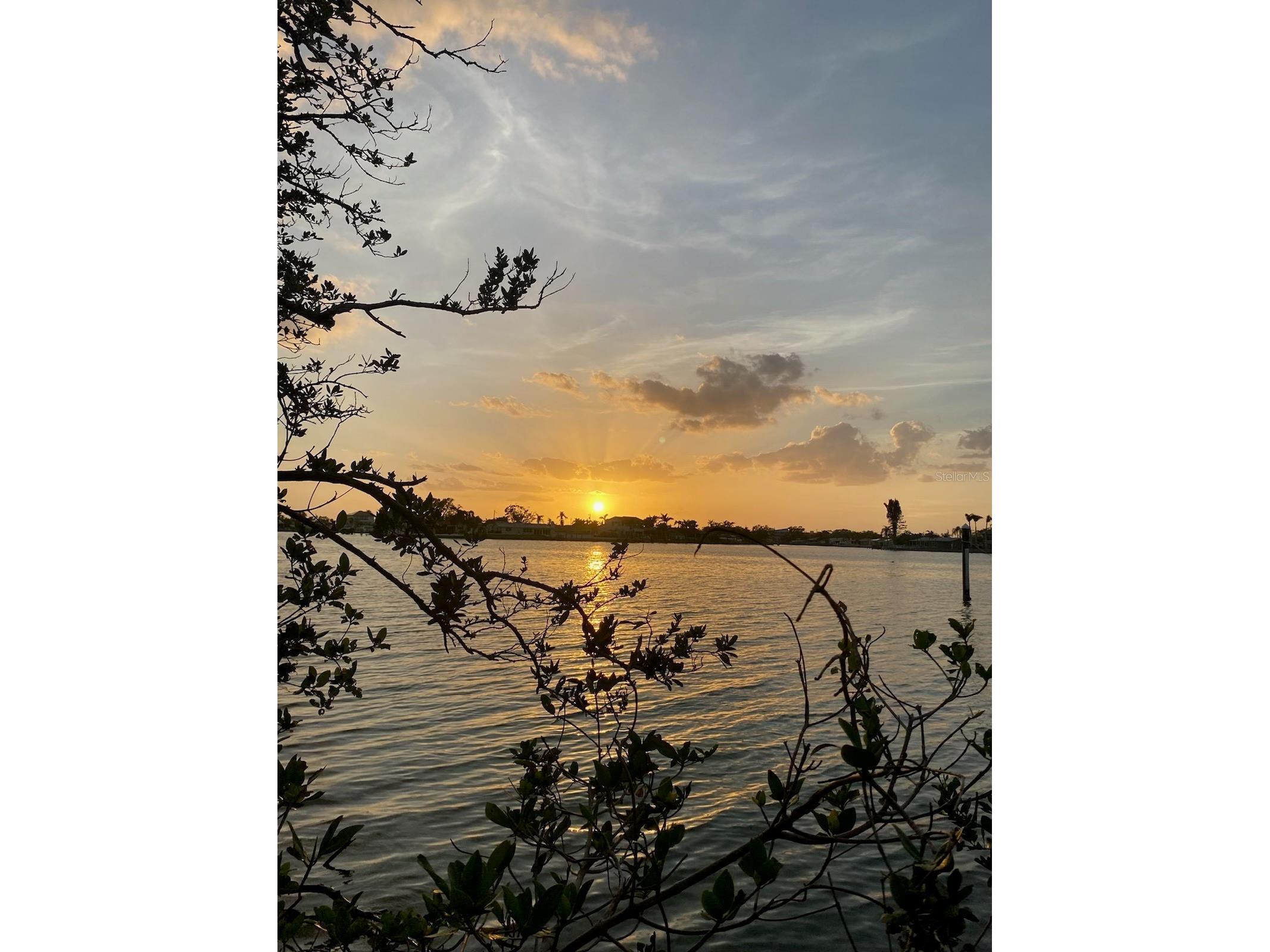 636 Sunset Drive S Saint Petersburg FL 33707 TB8463207 image9