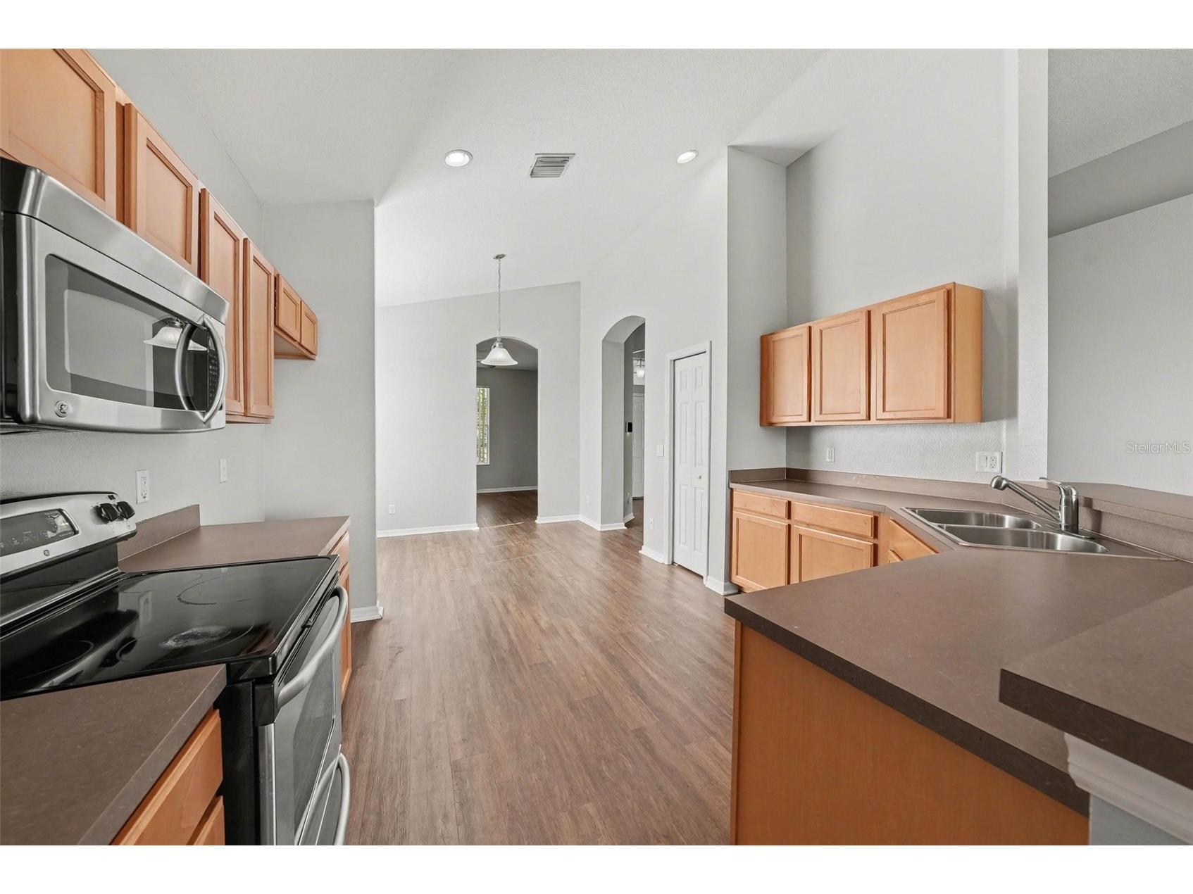 636 Tanana Fall Drive Ruskin FL 33570 TB8498403 image13