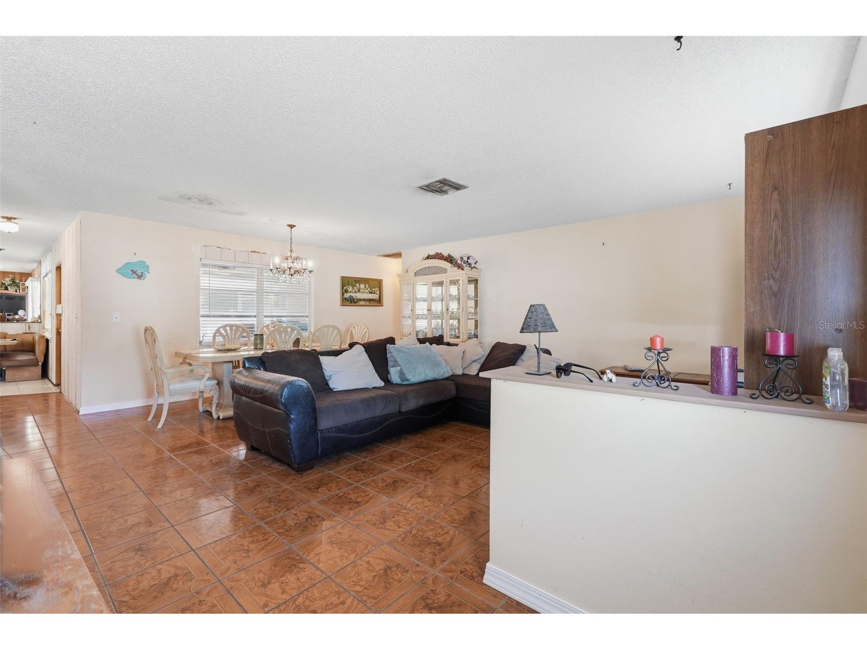 636 Tessier Court Tarpon Springs FL 34689 TB8497212 image4