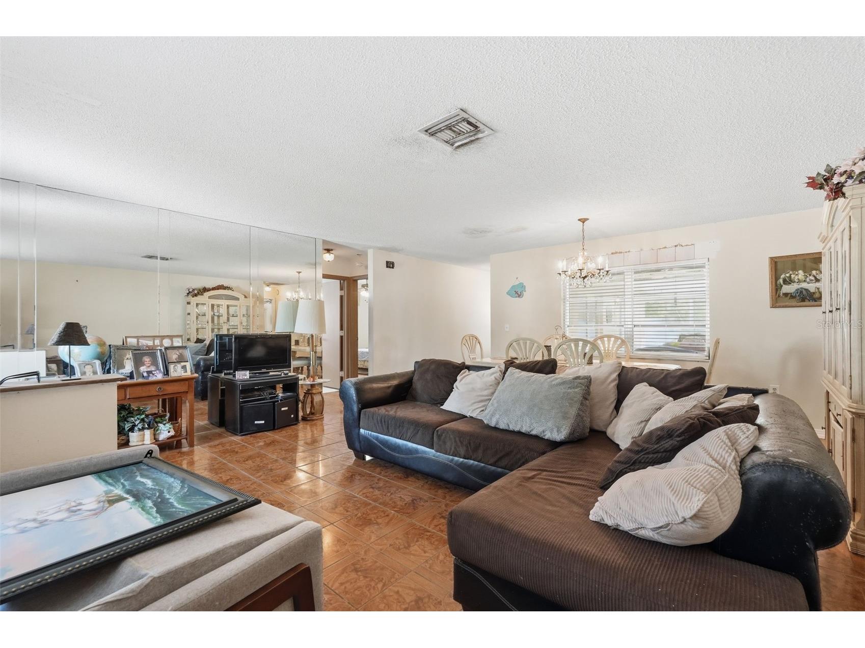 636 Tessier Court Tarpon Springs FL 34689 TB8497212 image5