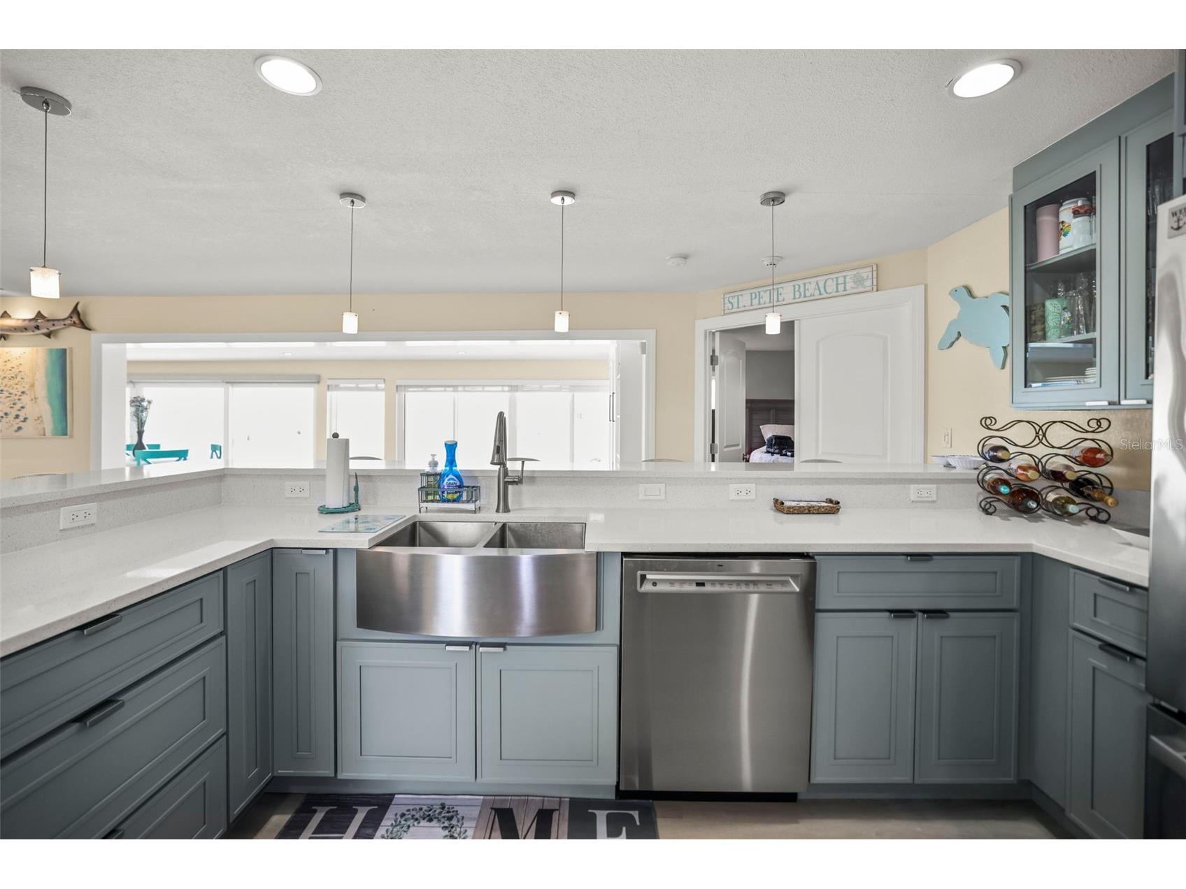 6360 2nd Palm Point Saint Petersburg FL 33706 TB8532094 image18