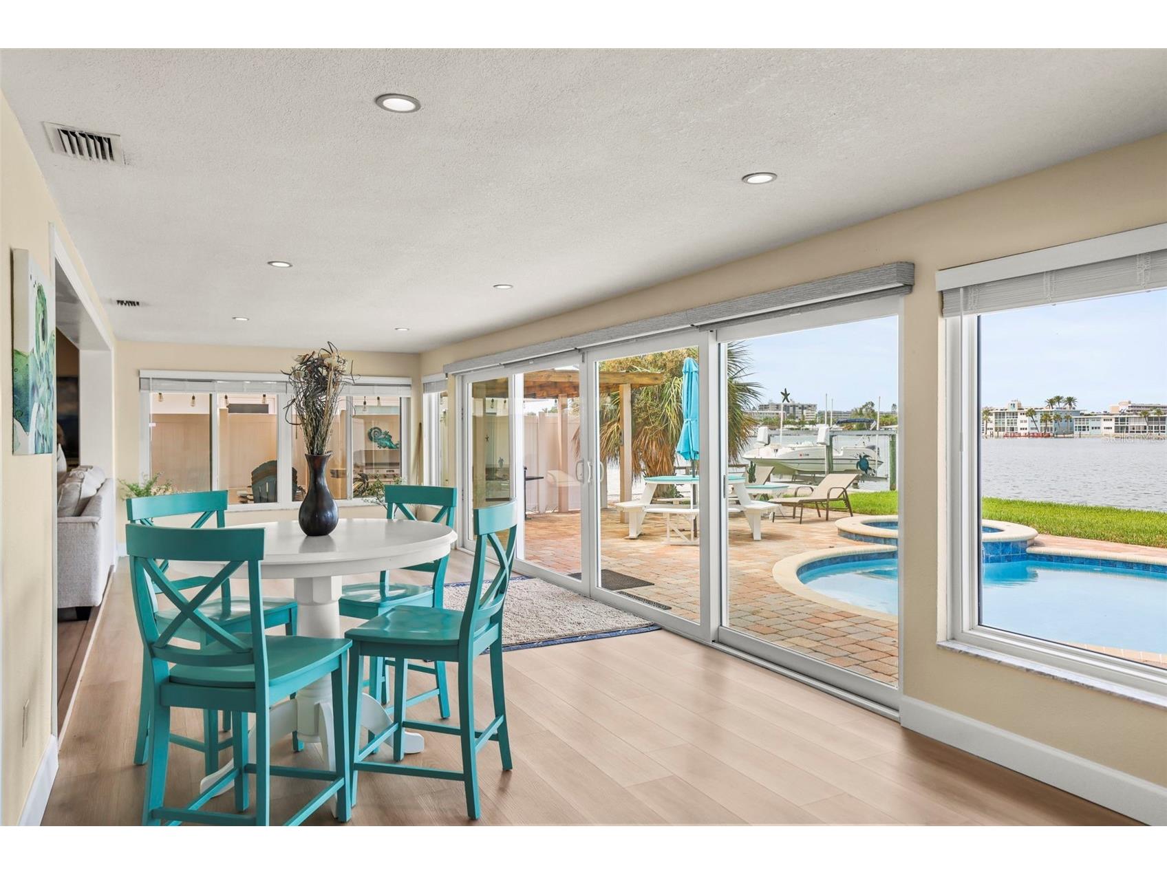 6360 2nd Palm Point Saint Petersburg FL 33706 TB8532094 image21