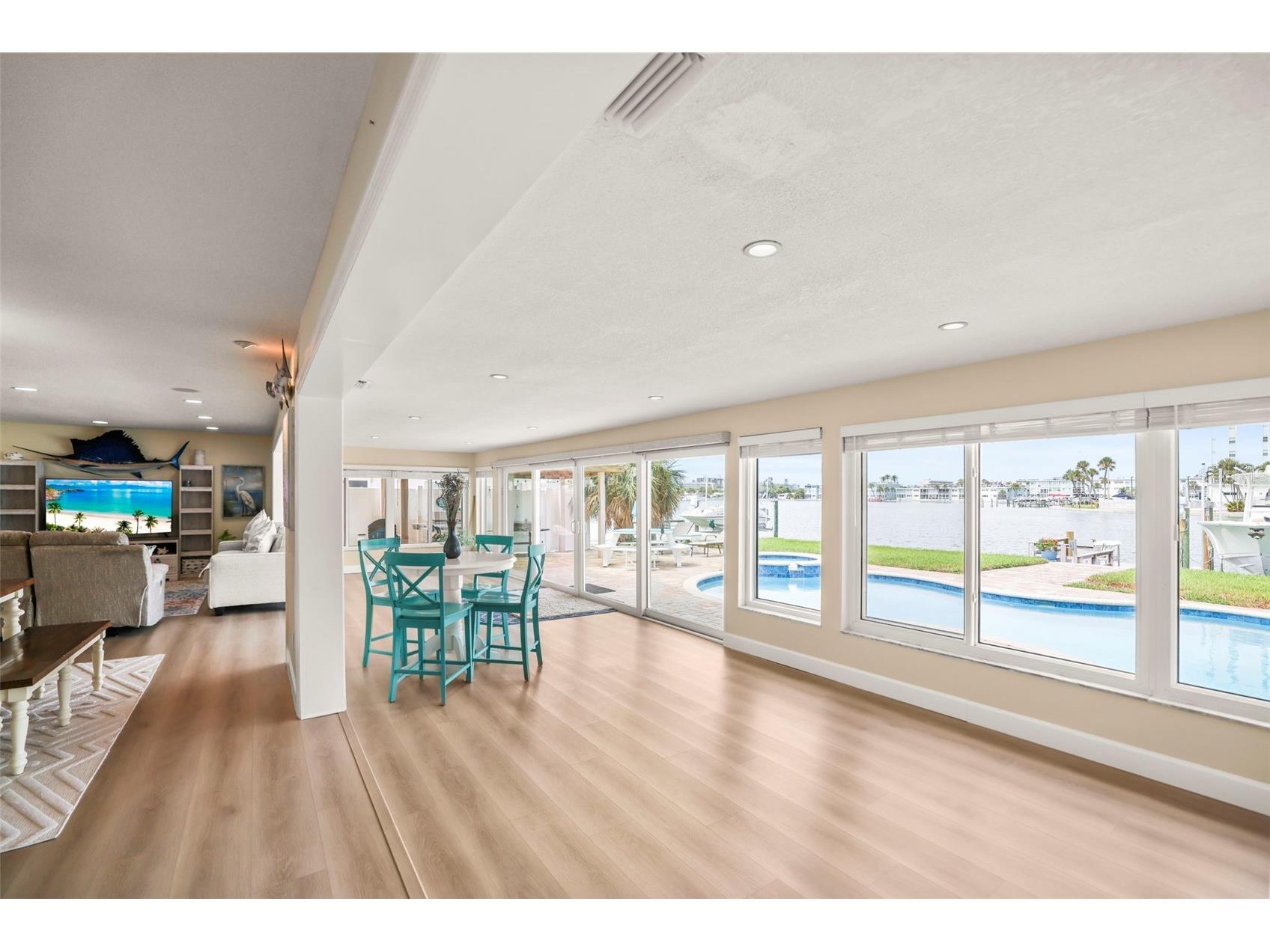 6360 2nd Palm Point Saint Petersburg FL 33706 TB8532094 image22