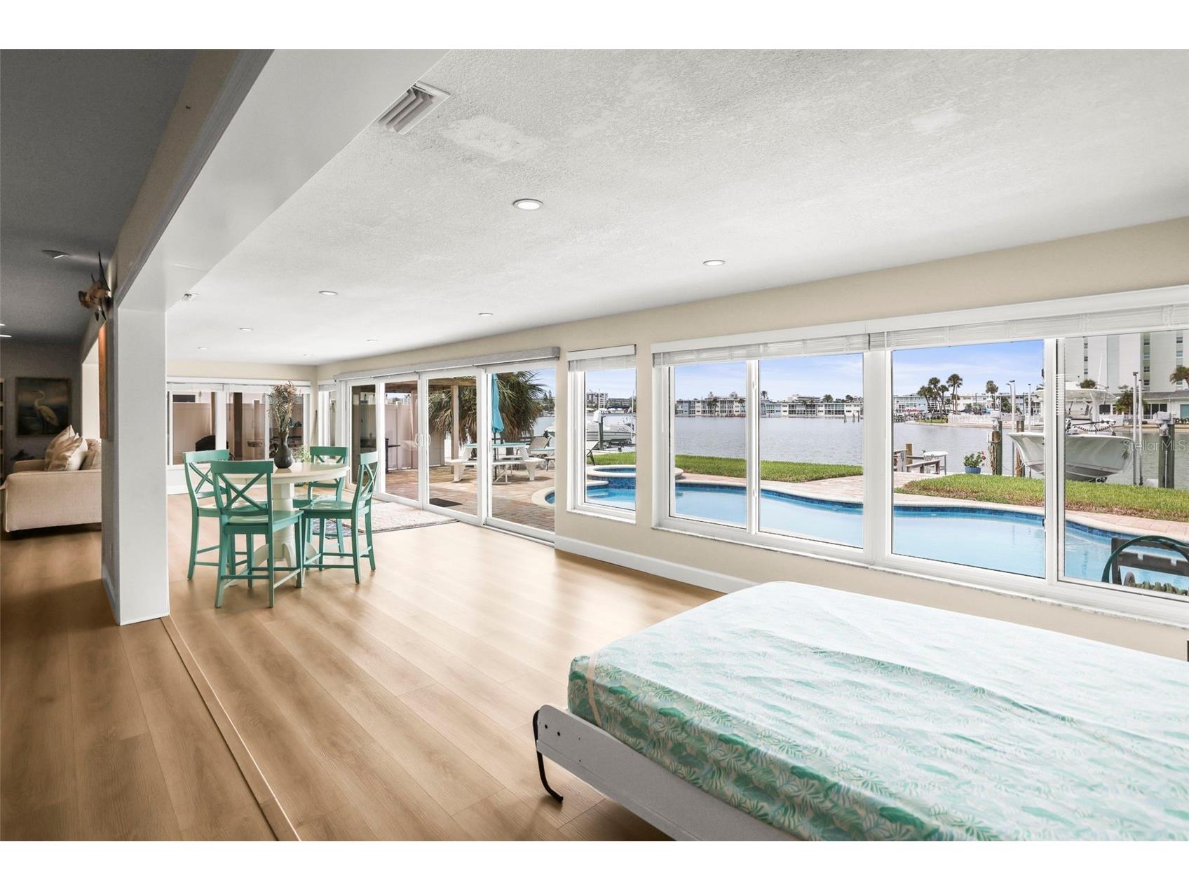 6360 2nd Palm Point Saint Petersburg FL 33706 TB8532094 image26