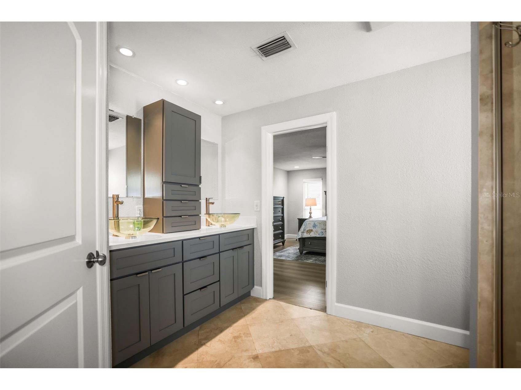 6360 2nd Palm Point Saint Petersburg FL 33706 TB8532094 image31