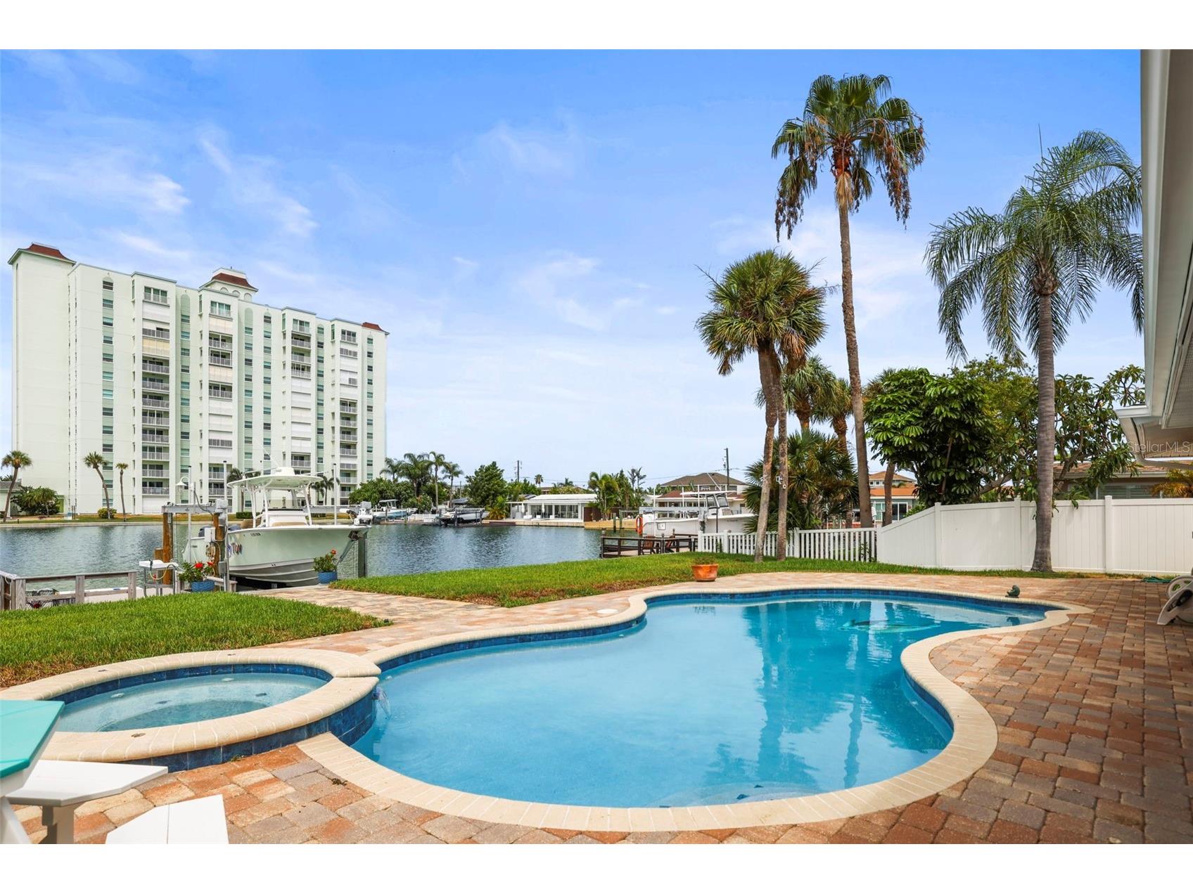 6360 2nd Palm Point Saint Petersburg FL 33706 TB8532094 image49