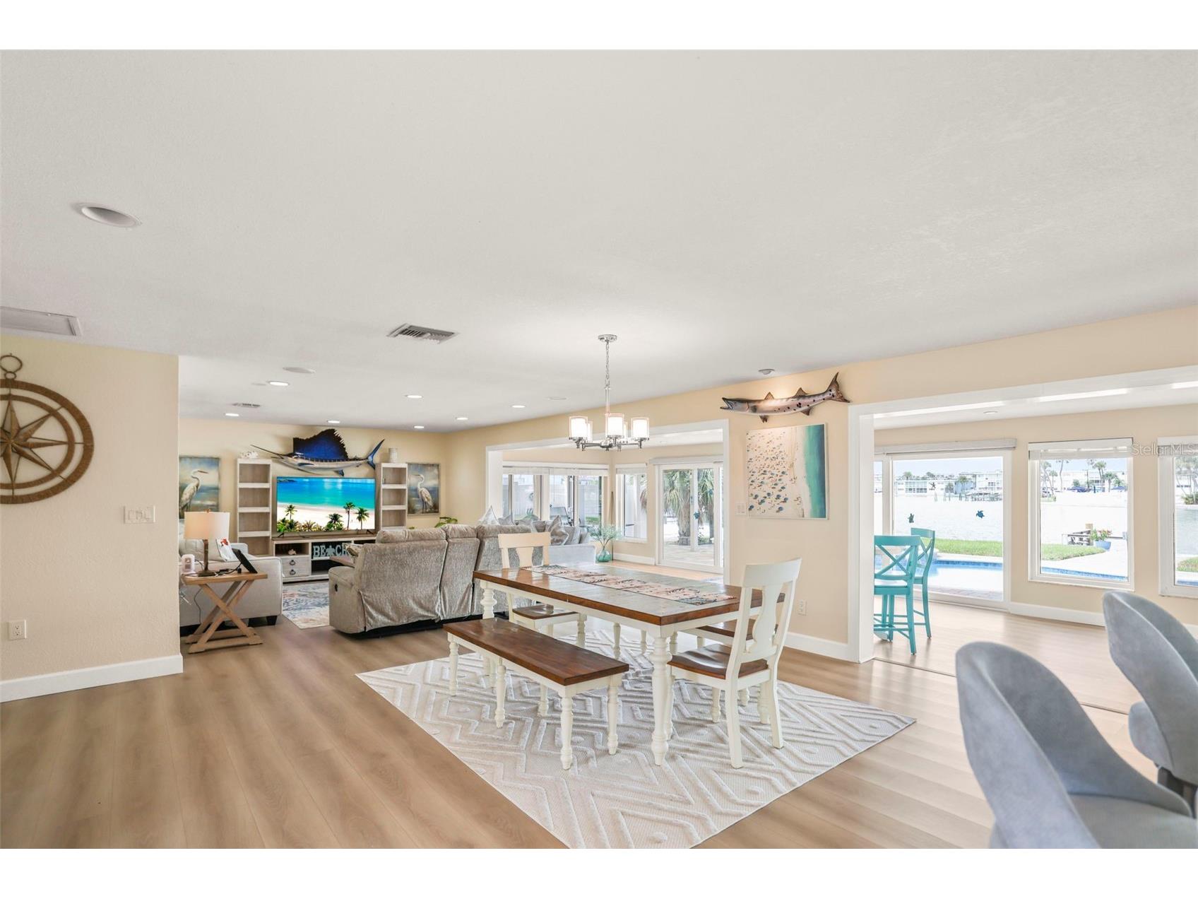 6360 2nd Palm Point Saint Petersburg FL 33706 TB8532094 image5