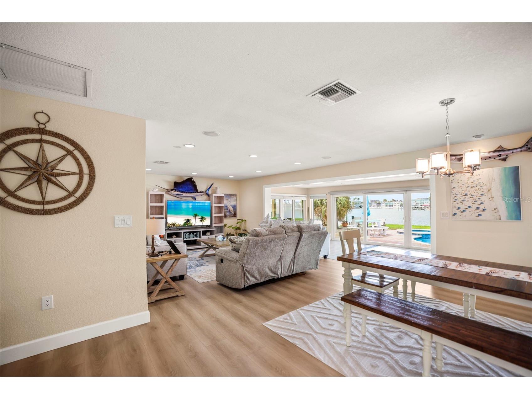 6360 2nd Palm Point Saint Petersburg FL 33706 TB8532094 image6