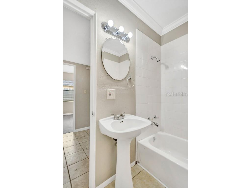 6360 34th Avenue N Saint Petersburg FL 33710 TB8427006 image16