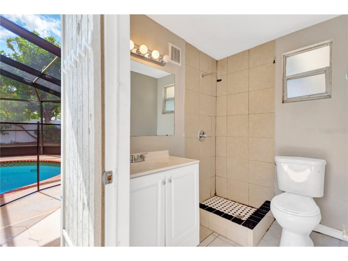 6360 34th Avenue N Saint Petersburg FL 33710 TB8427006 image28