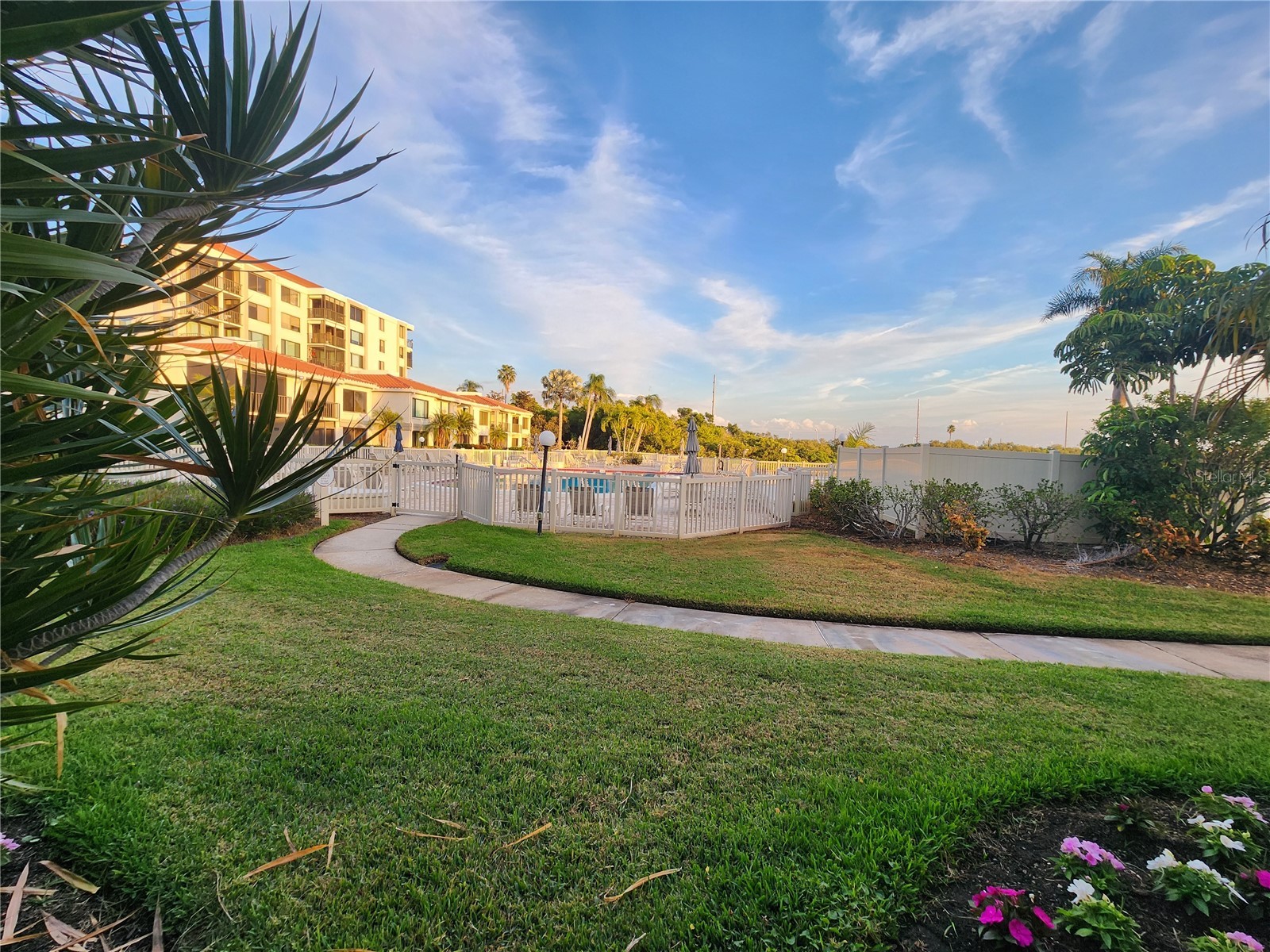 6361 Bahia Del Mar Boulevard #104 Saint Petersburg FL 33715 - BOCA CIEGA BAY TB8452457 image1