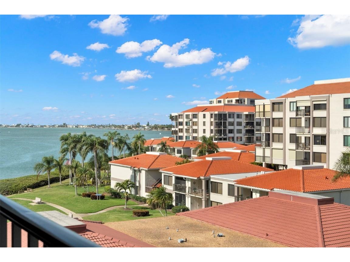 6361 Bahia Del Mar Boulevard #503 Saint Petersburg FL 33715 - BOCA CIEGA BAY U8234682 image1