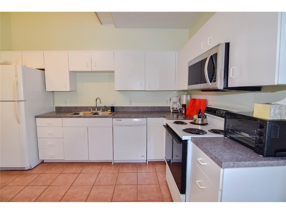 6363 99th Way N #12A Seminole FL 33708 TB8338196 image26