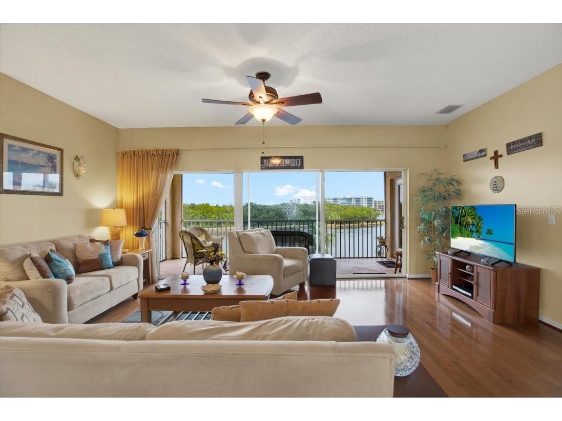 6363 99th Way N #12A Seminole FL 33708 TB8338196 image5