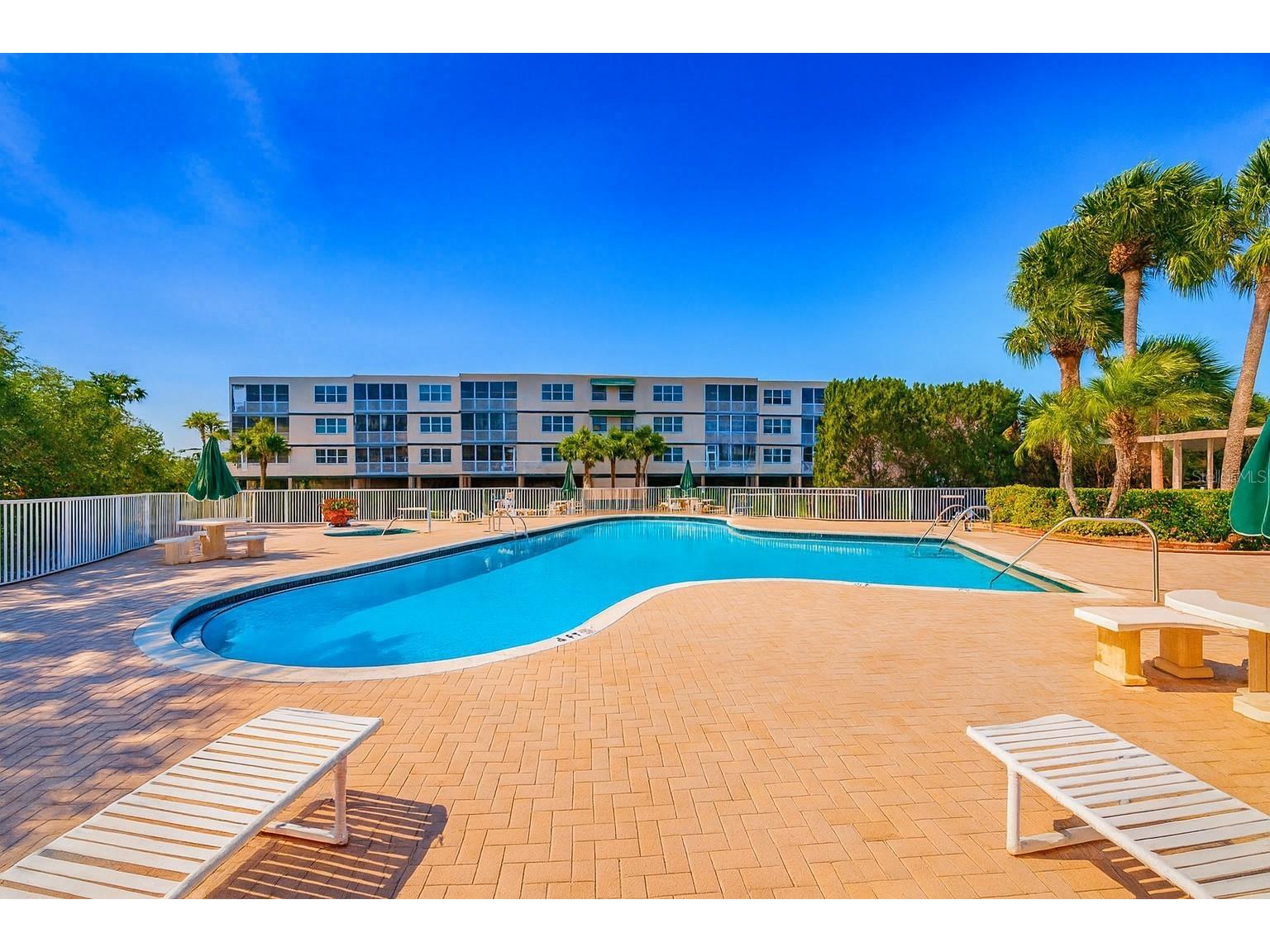 6363 99th Way N #12I Saint Petersburg FL 33708 - SNOWY EGRET LAKE TB8465915 image56