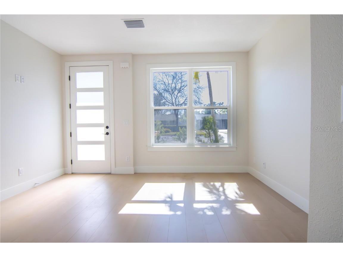 6365 1st Avenue S Saint Petersburg FL 33707 TB8453938 image12