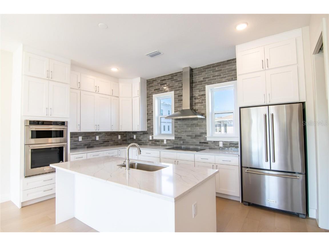 6365 1st Avenue S Saint Petersburg FL 33707 TB8453938 image3