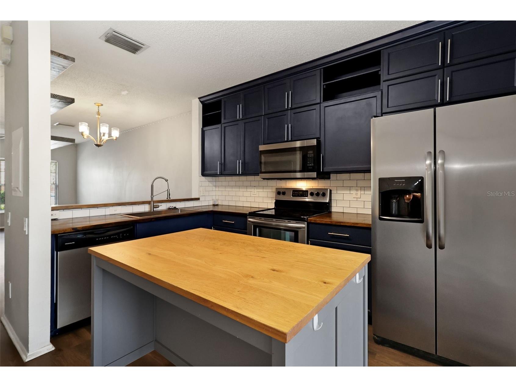 6367 Bayside Key Drive Tampa FL 33615 TB8513420 image17