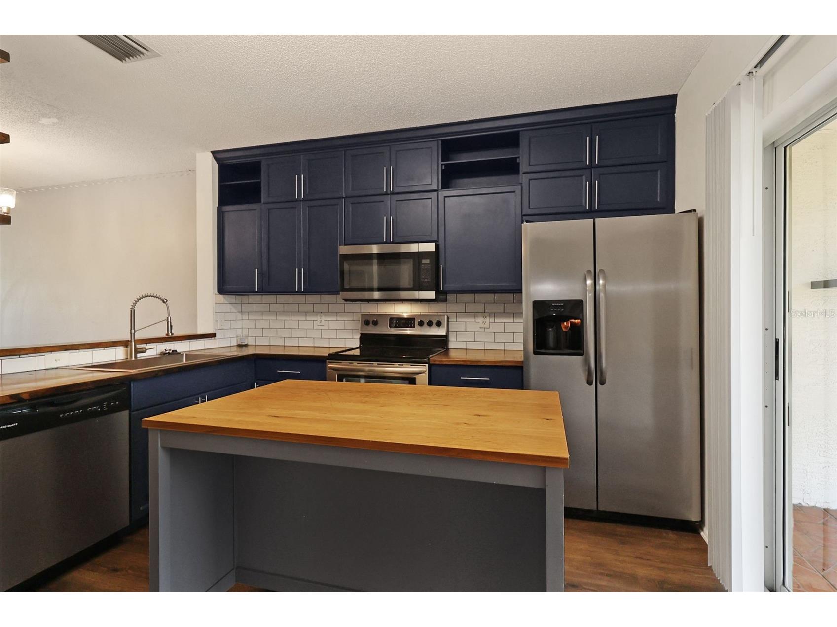 6367 Bayside Key Drive Tampa FL 33615 TB8513420 image18